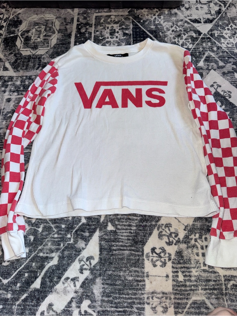 Vans White Waffle Knit Top with Red Checker Sleeves